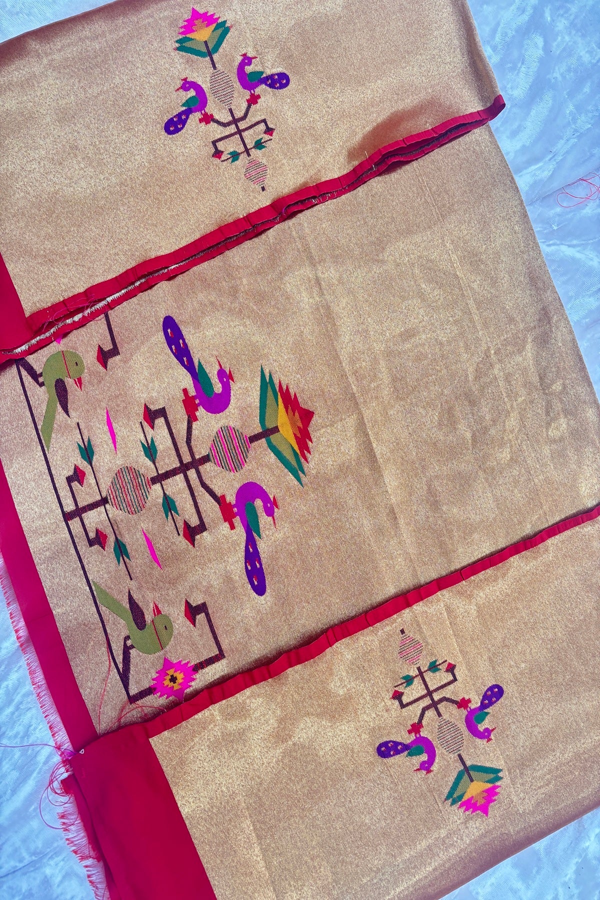 Traditional Mor Poppat Floral Bunch Paithani Woven Blouse Fabric (1 Mtr Cut)