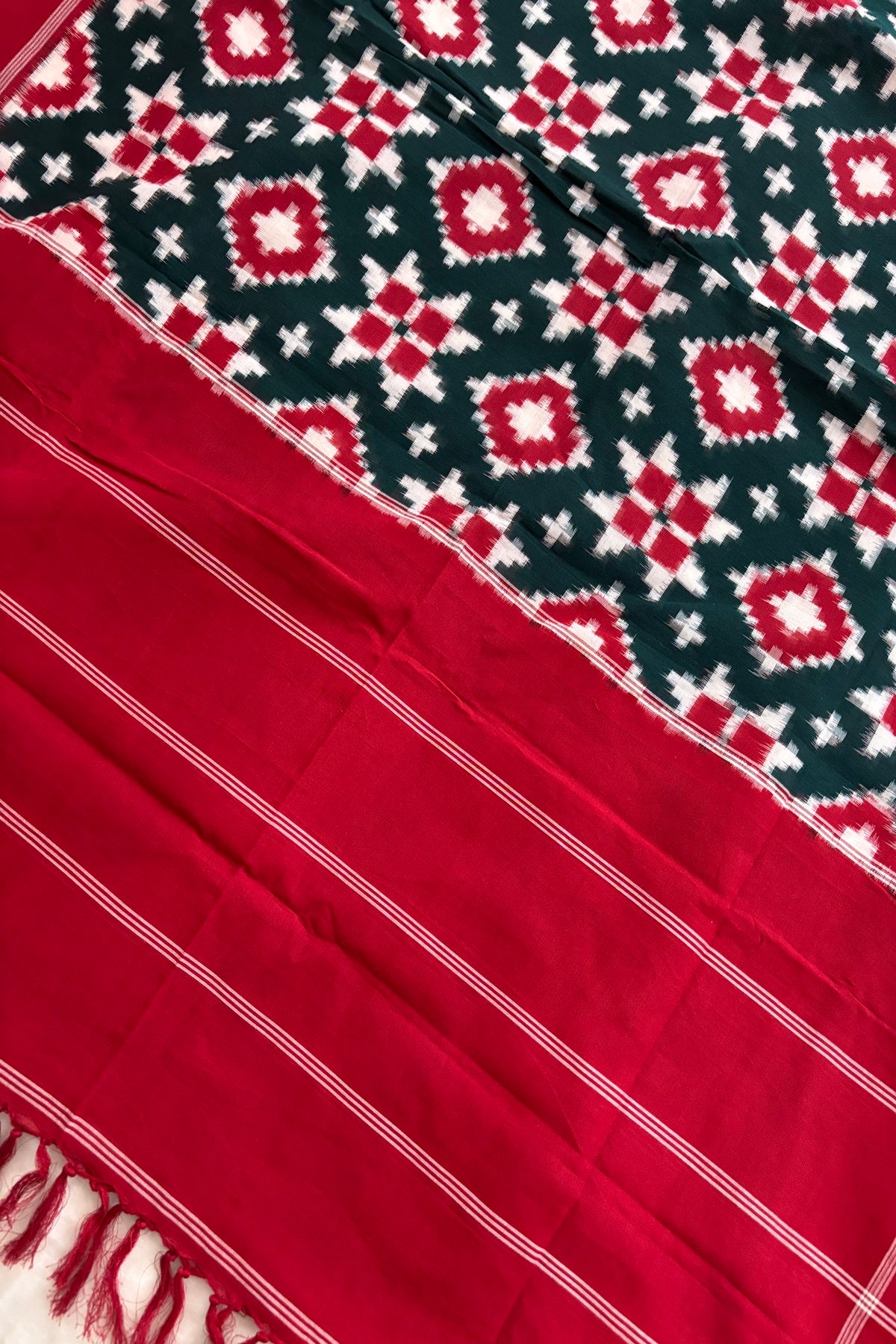 Bottle Green With Red Plain Bordered Geometric Pattern Teliyarumal Double Ikkat Dupatta