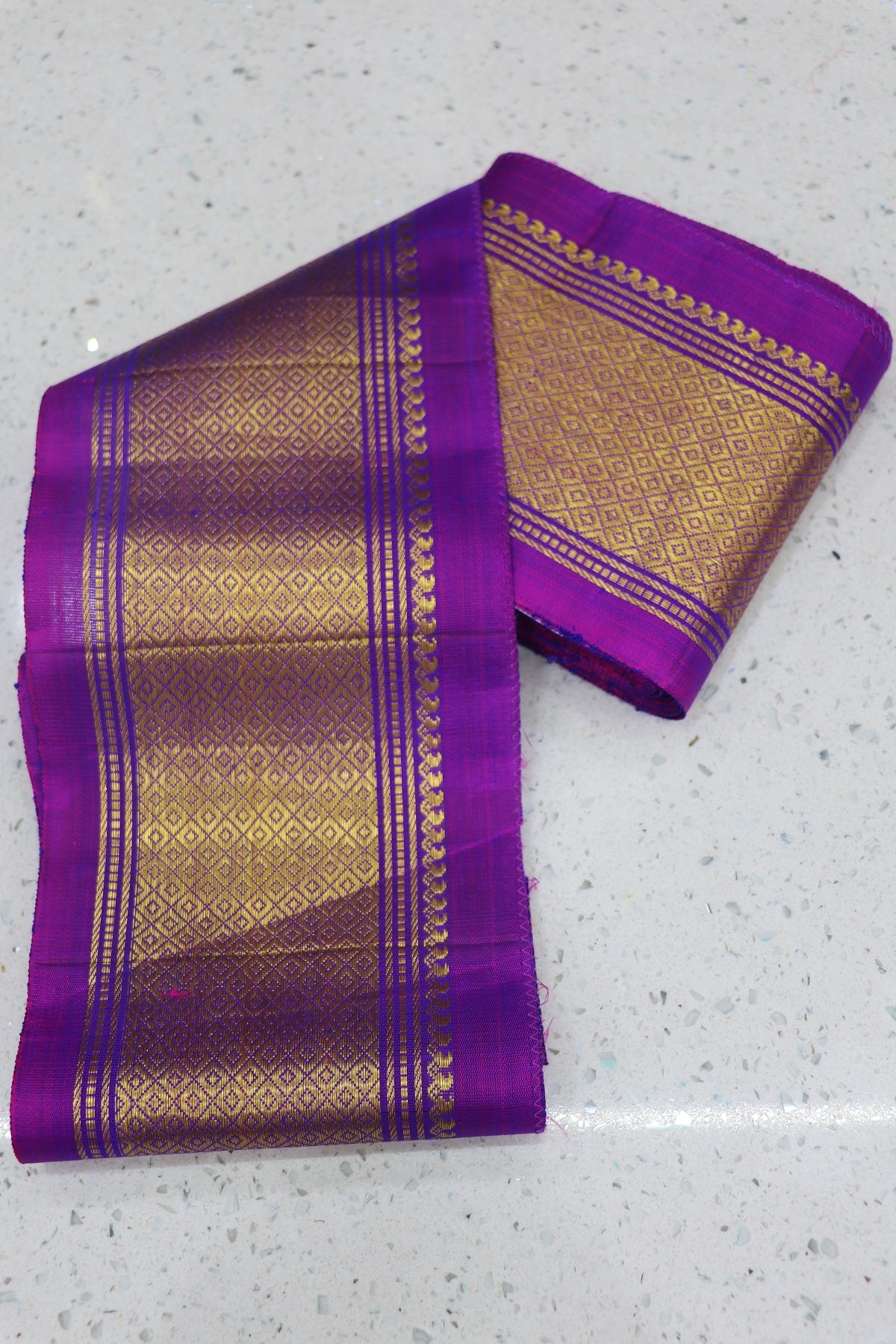 6 inches Pure Kanchi Border/Lace In Diamond & Mango Woven Pattern