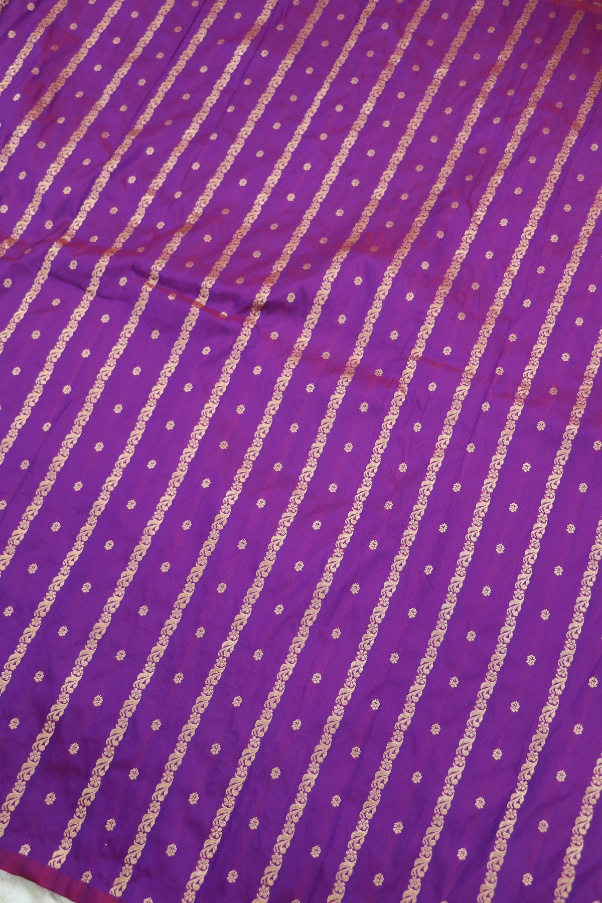 Banaras Floral Butties & Vertical Gold Zari Woven Fabric