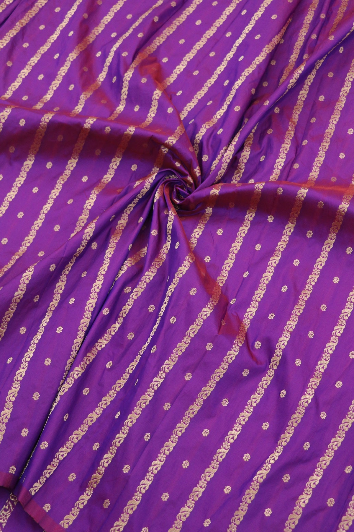 Banaras Floral Butties & Vertical Gold Zari Woven Fabric