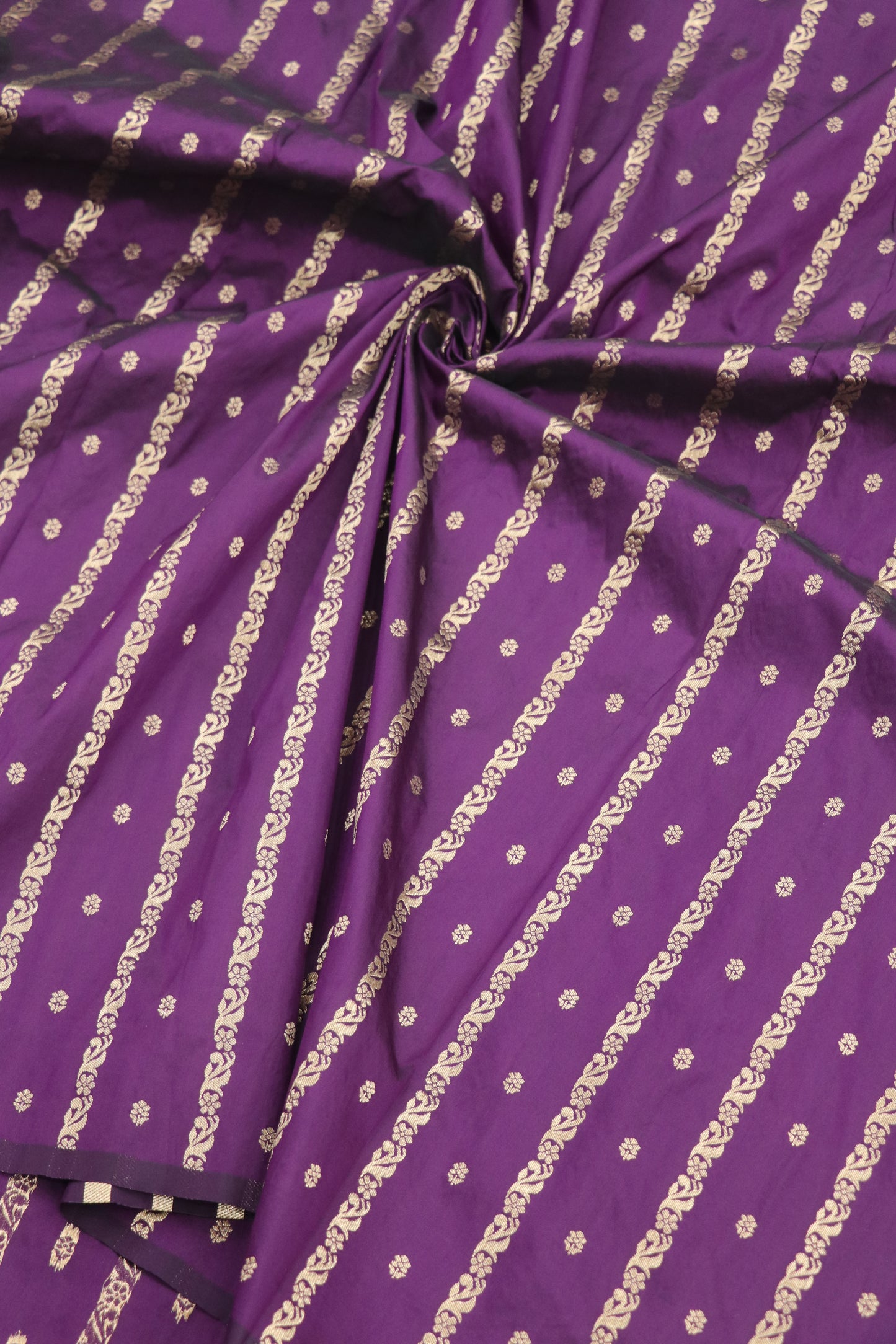 Banaras Floral Butties & Vertical Gold Zari Woven Fabric