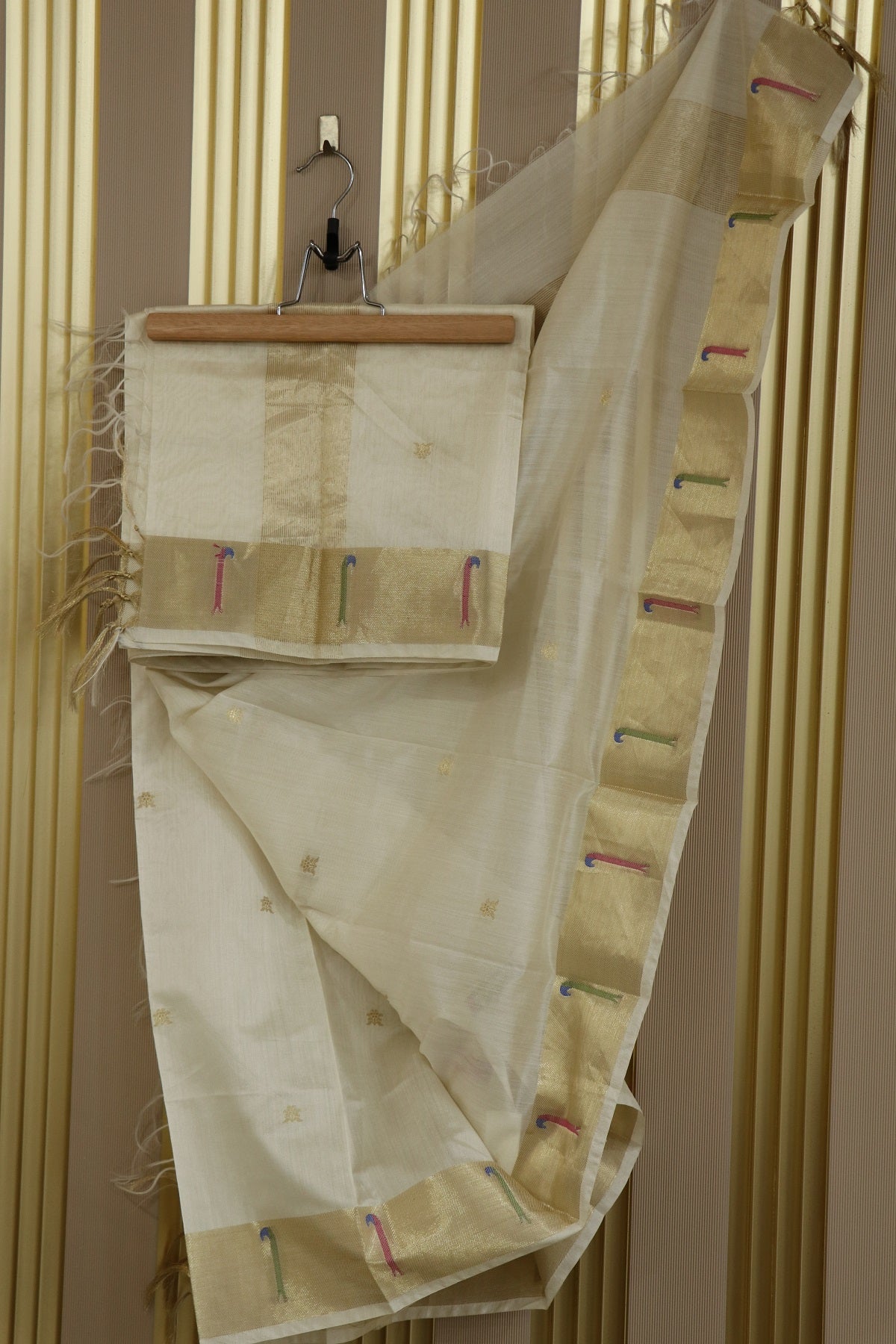 Pure Chiniya White Dyeable Dupatta With Muniya Border & Butis