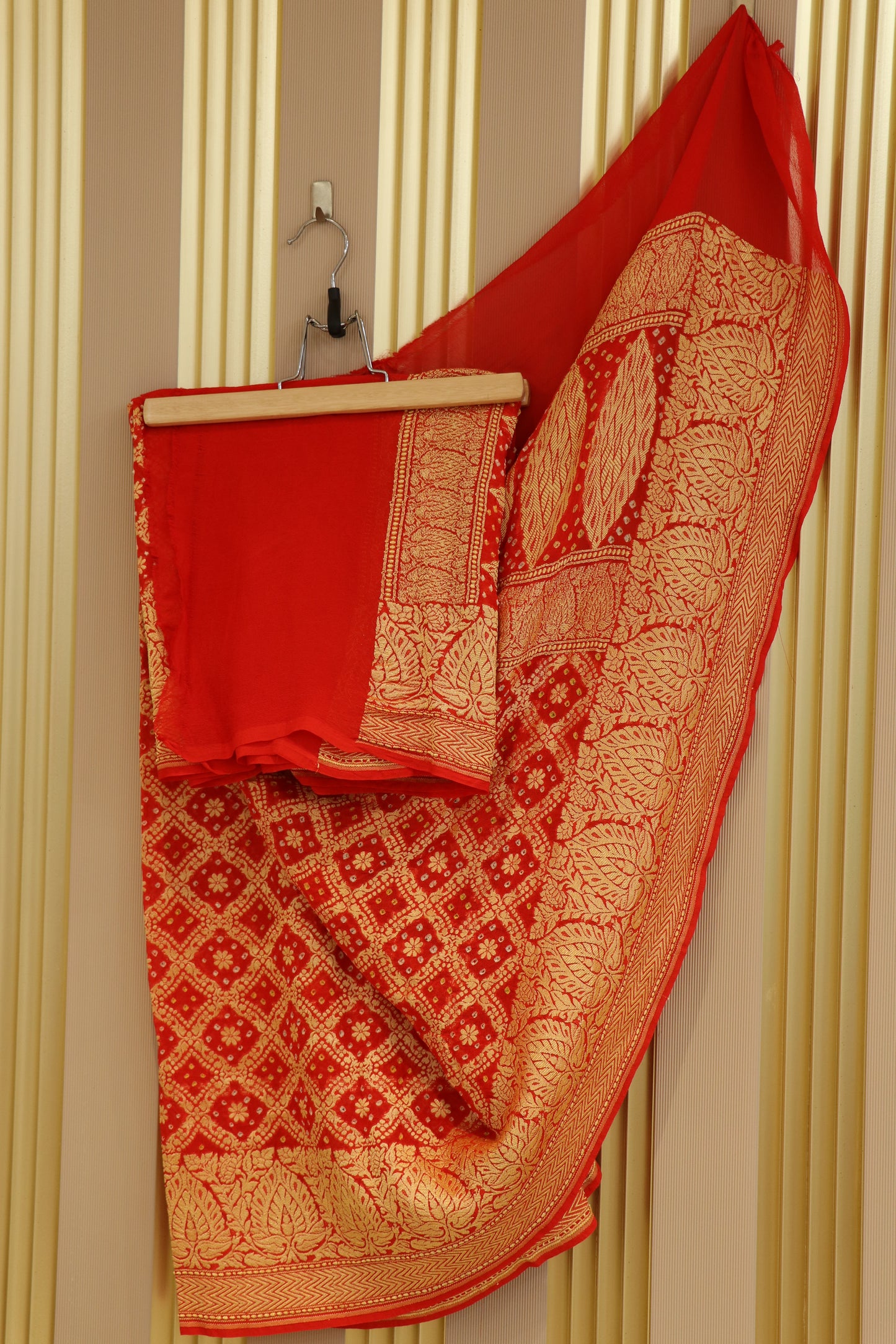 Pure bandhani banarasi brocade weaved gorgette dupattas