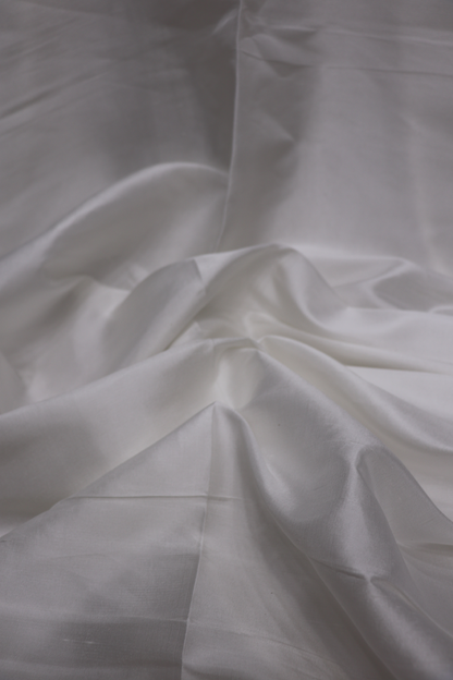 80 Gms Falling Rawsilk White Dyeable Fabric