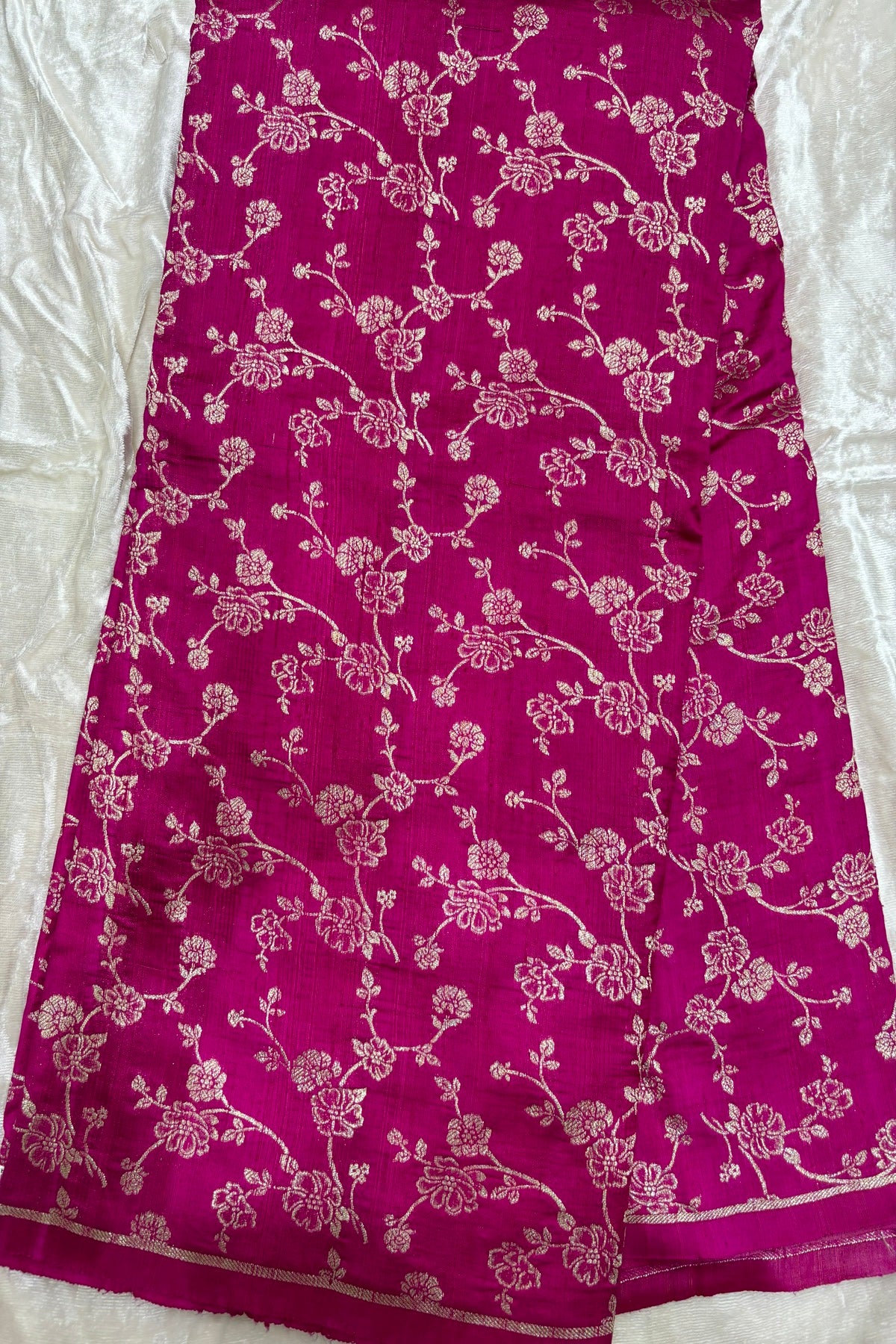 Bell Floral Jaal Banarasi Gold Zari Woven Pure Rawsilk Fabric