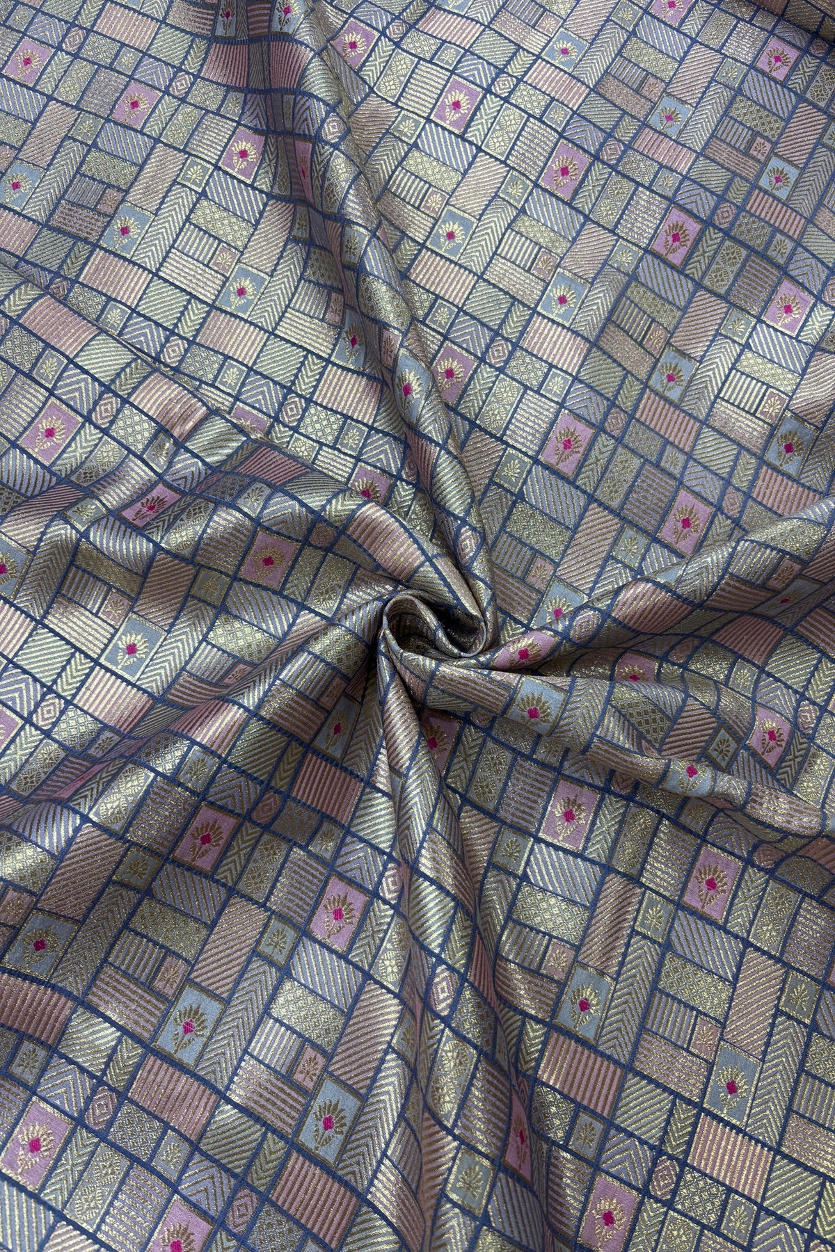 Geometric Rangkat Design Infused Meenakari Flower Motifs On Pure Chiniya Banaras Fabric