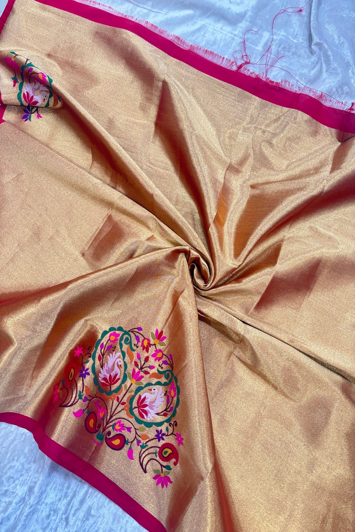 Swan Paisley With Floral Motif Paithani Woven Blouse Fabric (1 Mtr Cut)