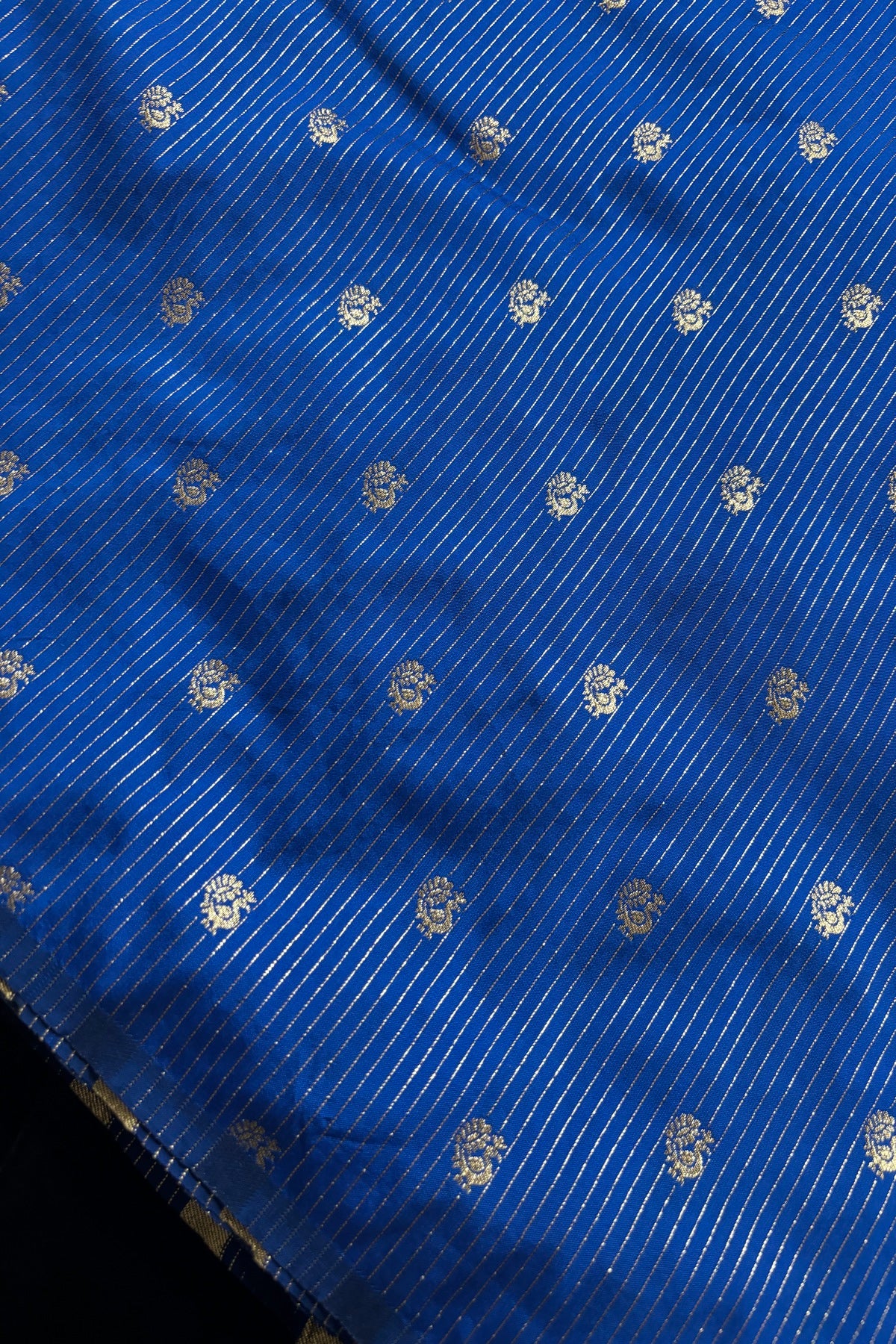 Annapakshi With Vertical Zari Woven Semi Rawsilk Fabric
