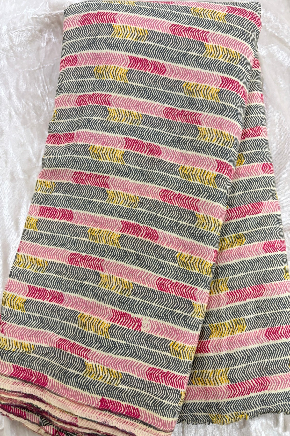 Chevron Style Digital Printed Rayon Cotton Fabric
