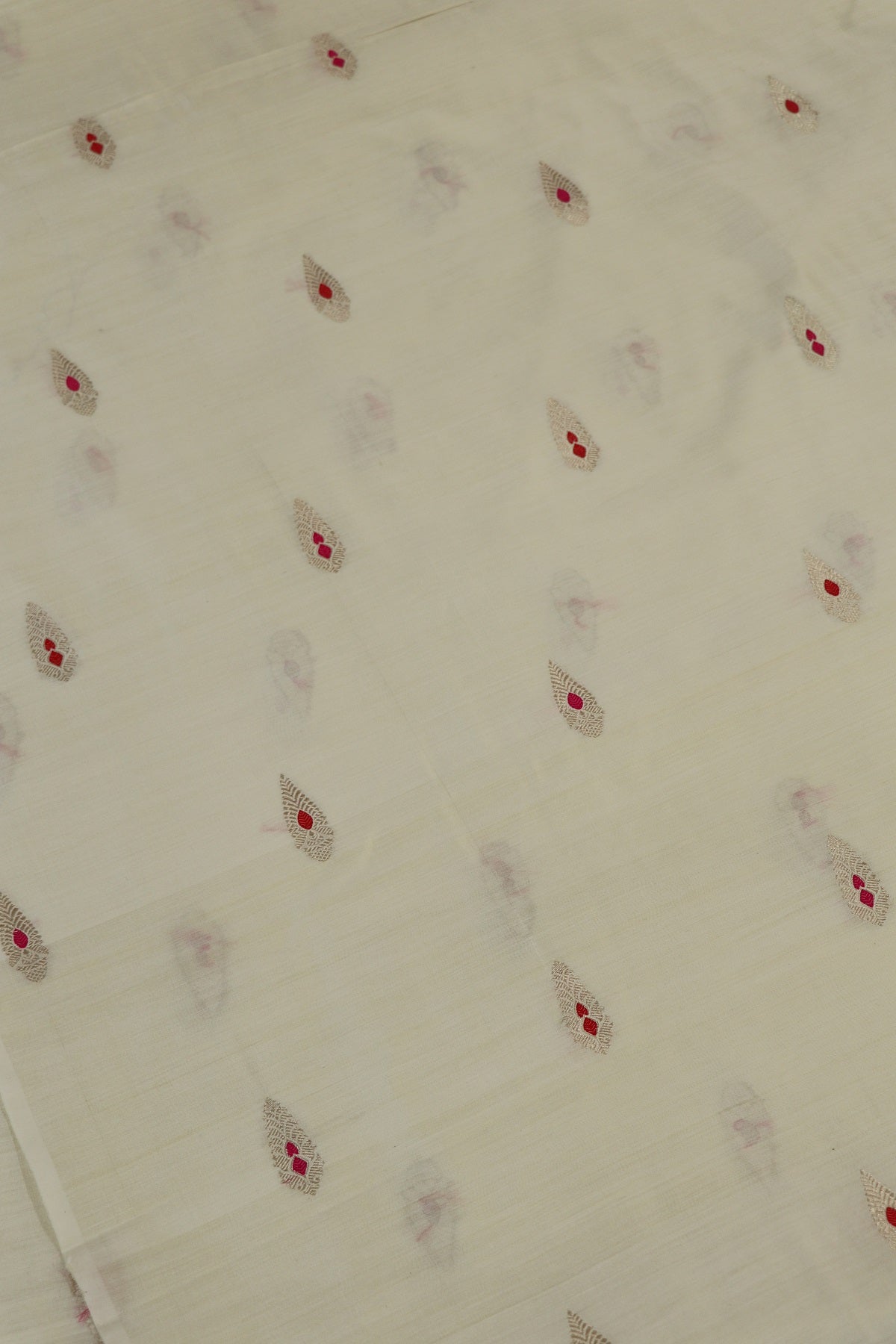 Pure Banaras chiniya Silk Gold Zari Tilak Motif Meenakari  Dyeable fabric