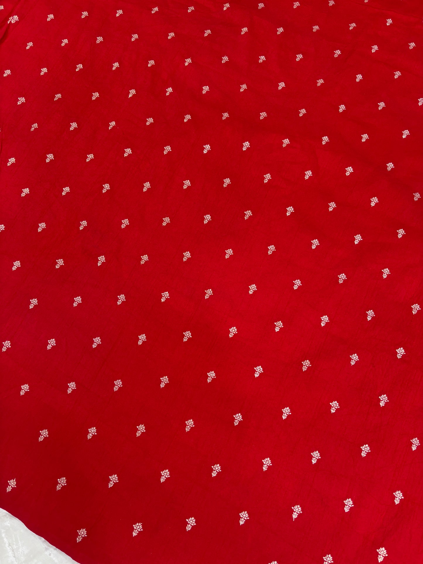 Matgold Zari Woven Floral Motif Semi Falling Rawsilk Fabric