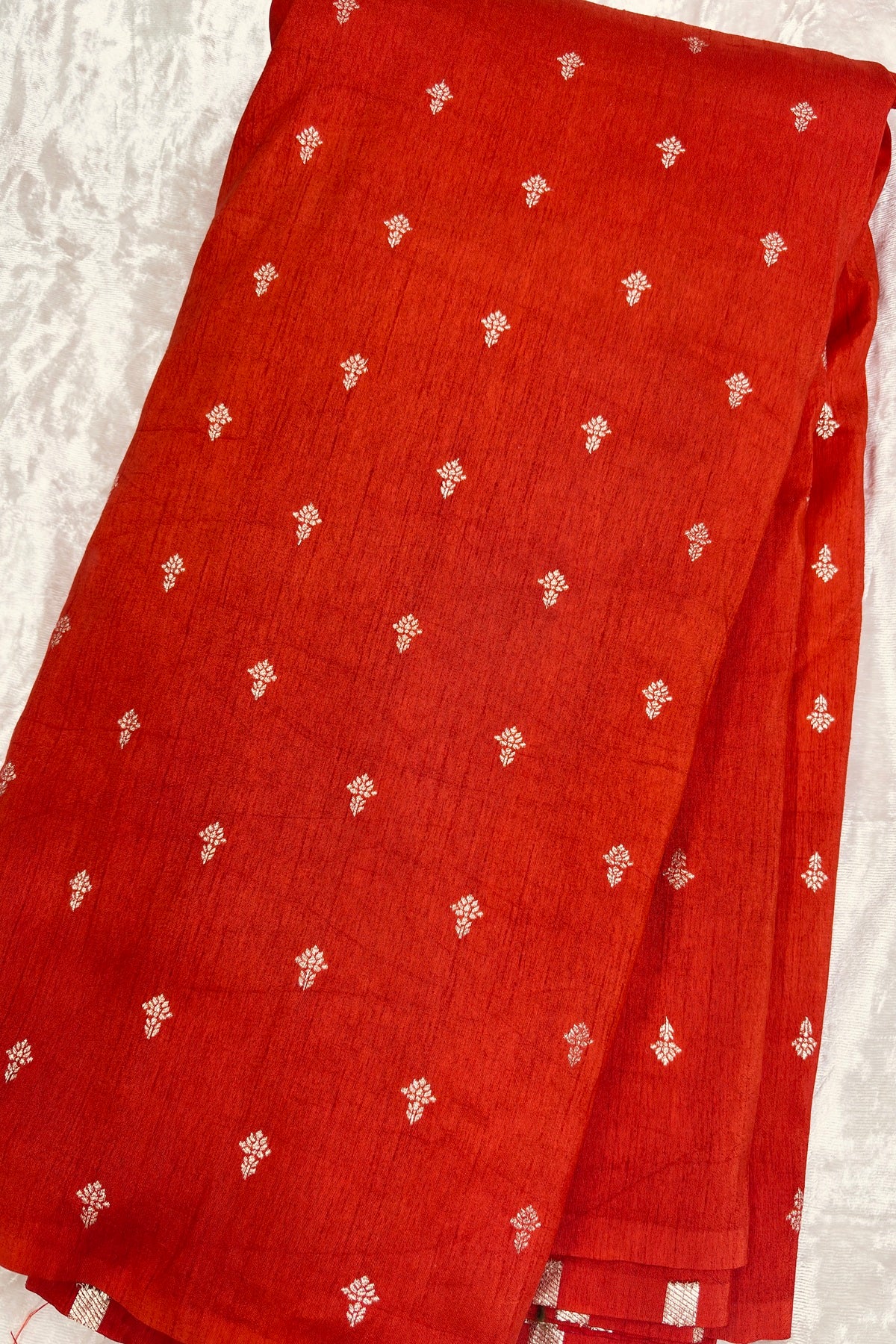 Matgold Zari Woven Floral Motif Semi Falling Rawsilk Fabric