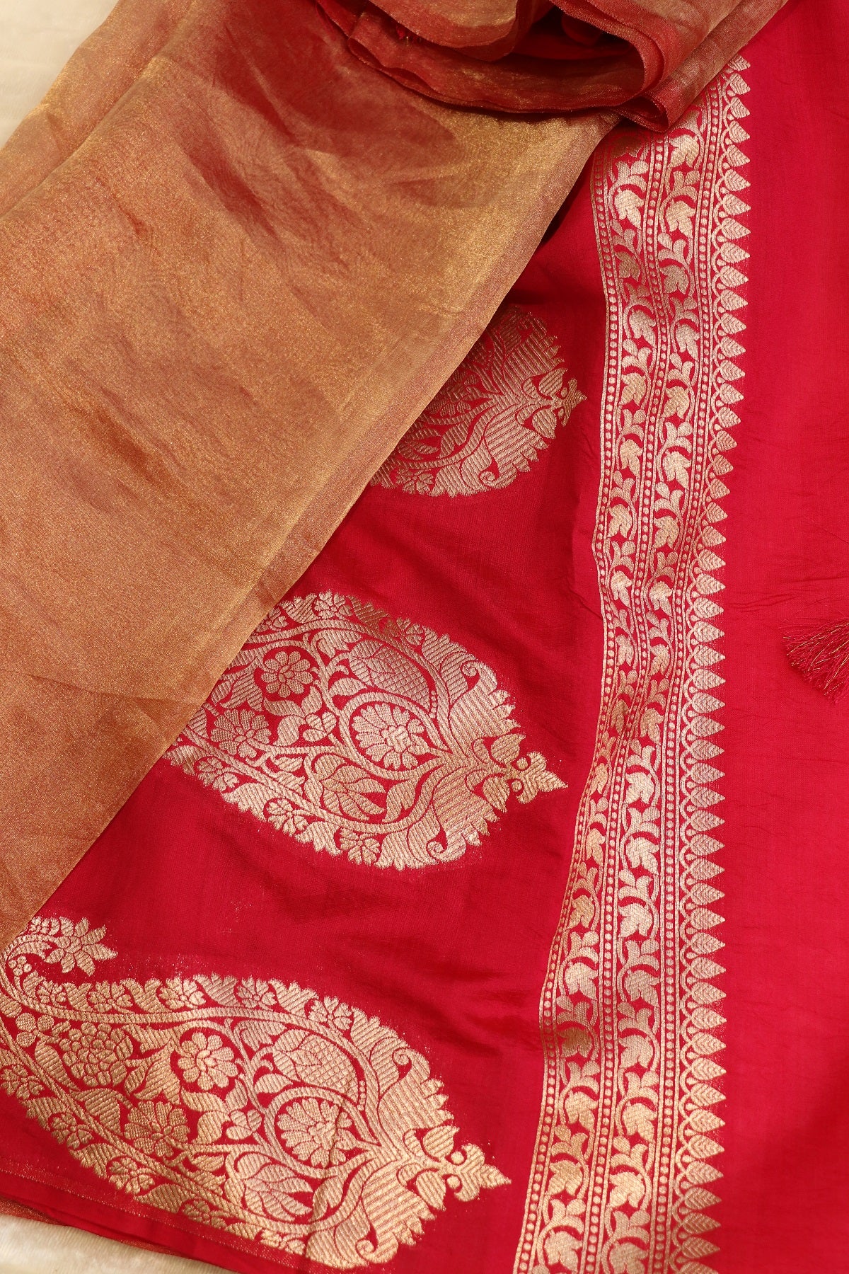 Pure Tissue Organza With Chinya Woven Pallu Banarasi Dupatta