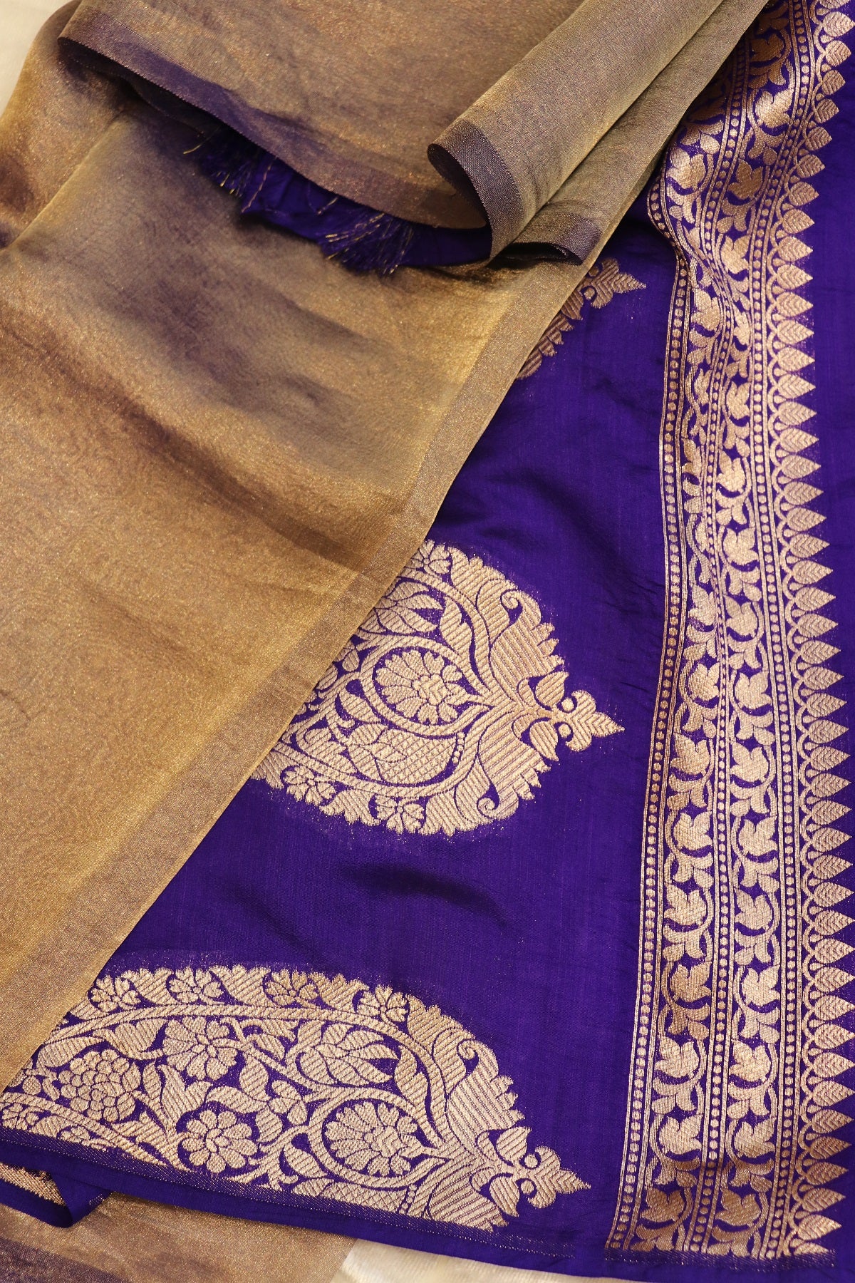 Pure Tissue Organza With Chinya Woven Pallu Banarasi Dupatta