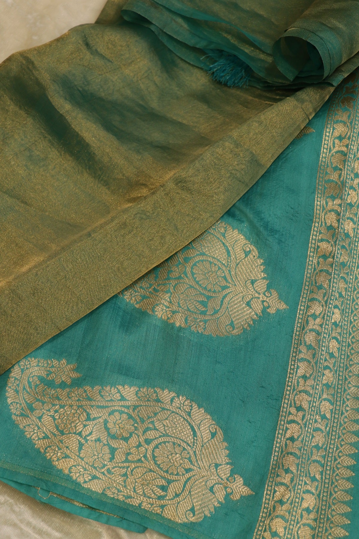 Pure Tissue Organza With Chinya Woven Pallu Banarasi Dupatta