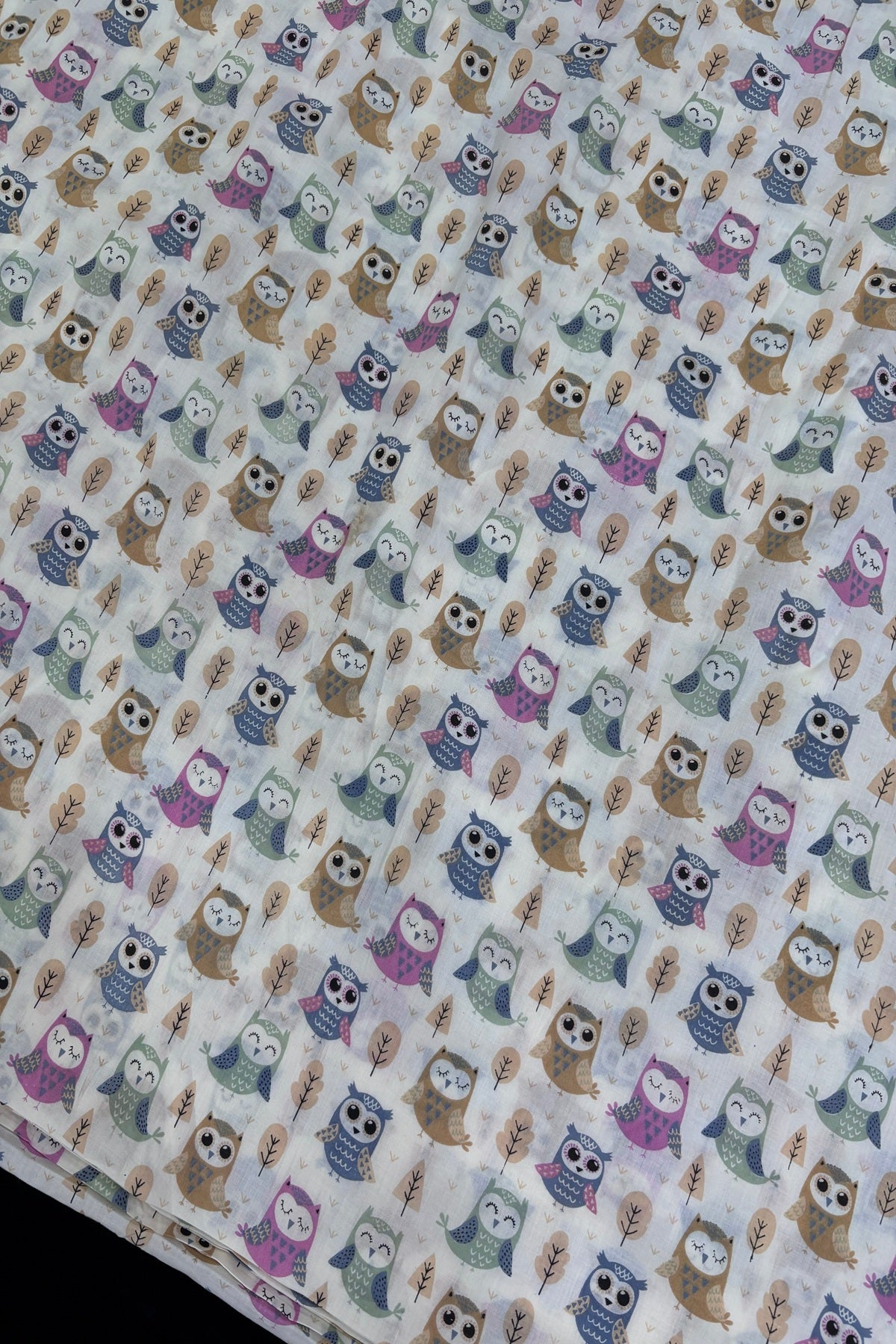 Baby Owls Of Guardian Cartoon Printed Pure Cotton Fabric