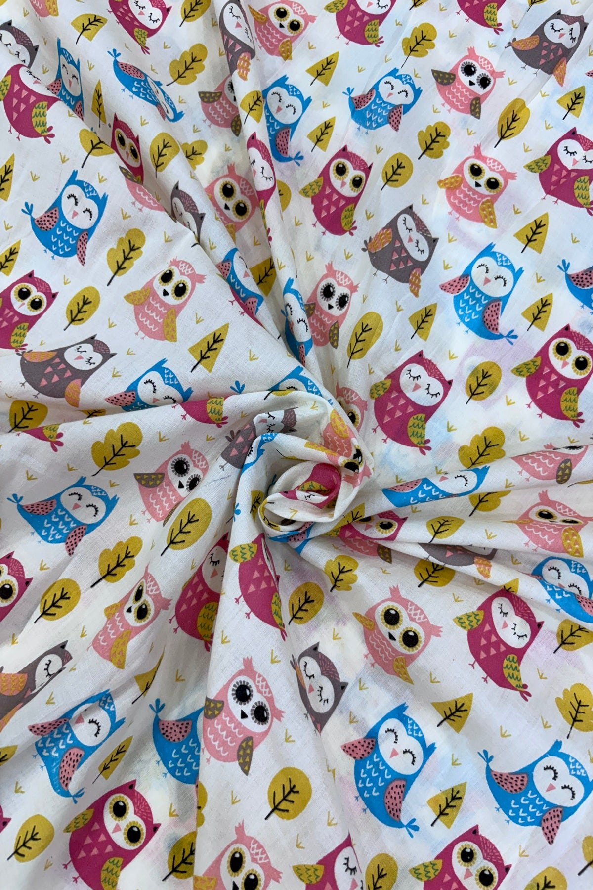 Baby Owls Of Guardian Cartoon Printed Pure Cotton Fabric
