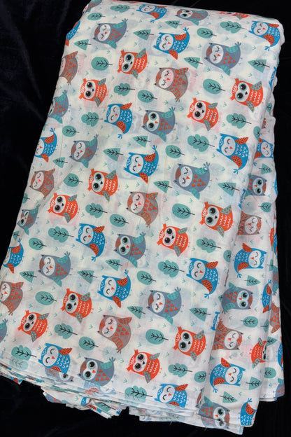 Baby Owls Of Guardian Cartoon Printed Pure Cotton Fabric