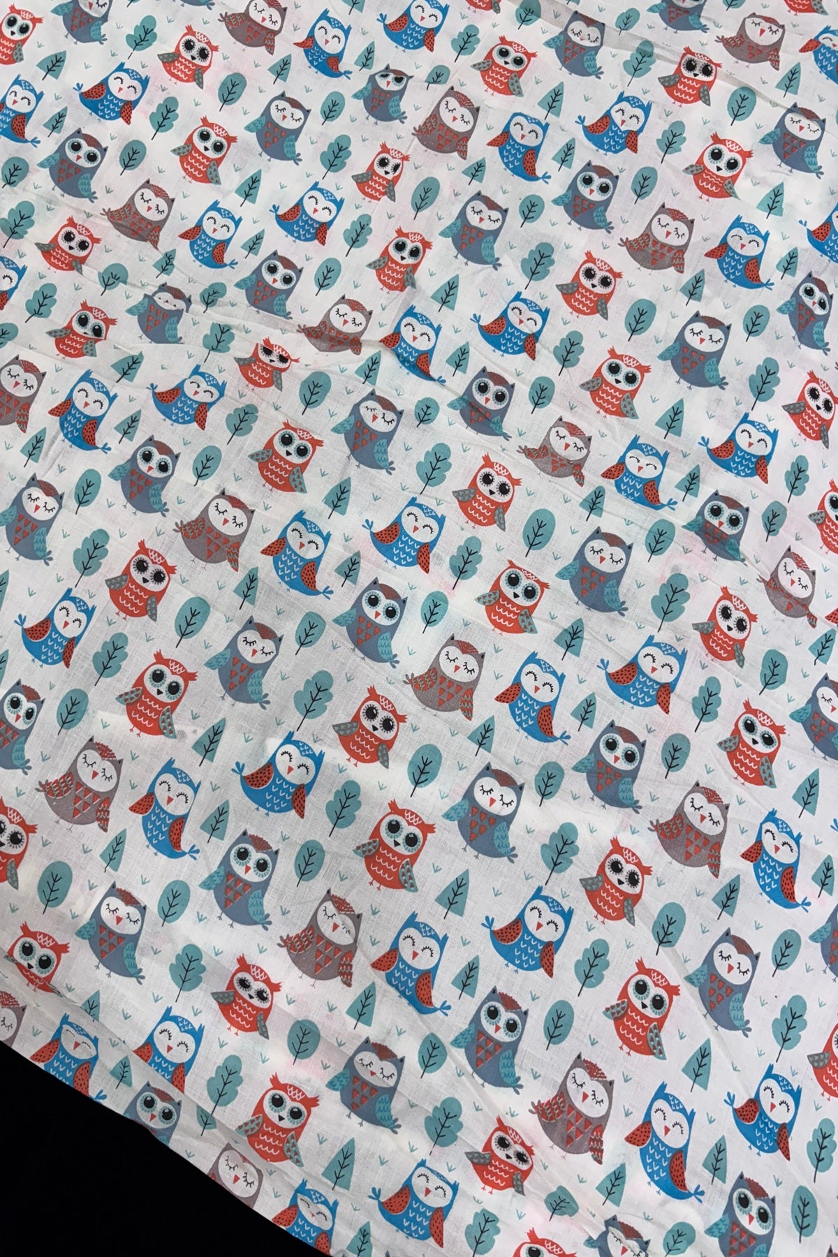 Baby Owls Of Guardian Cartoon Printed Pure Cotton Fabric