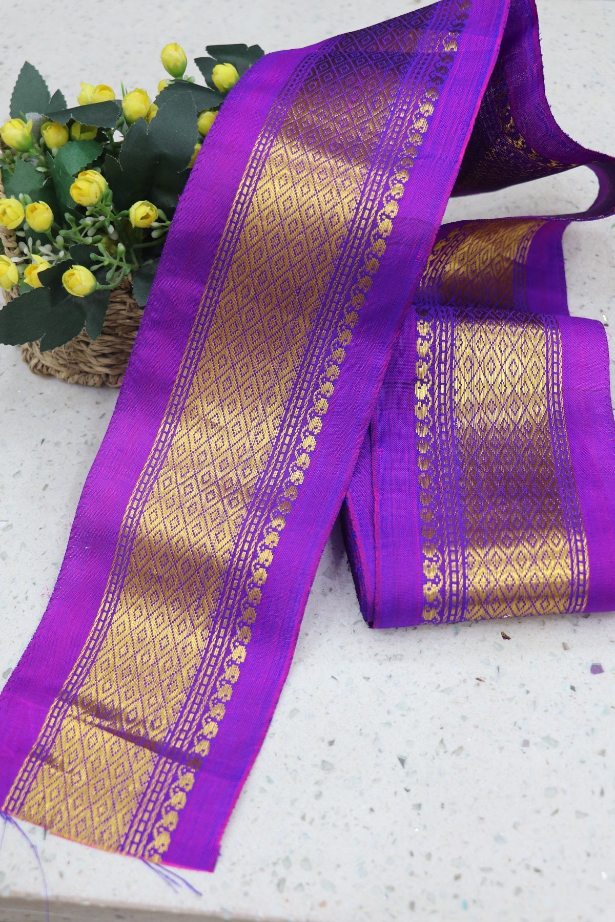 4 Inches Pure Kanchi Border/Lace In Diamond & Mango Woven Pattern
