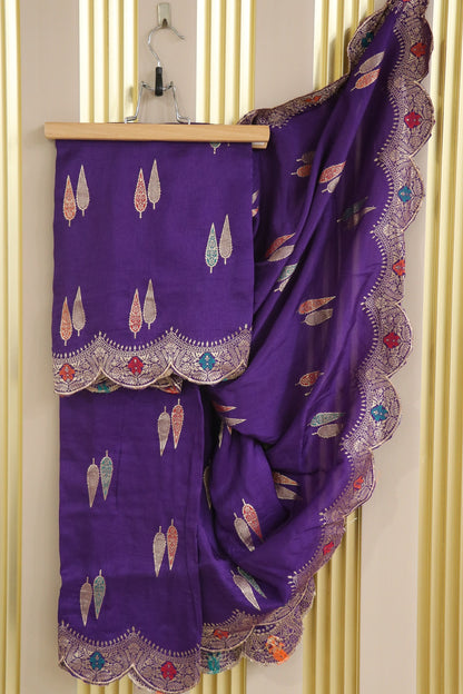 Dola Silk Dupattas With Leaf Shape Woven Meena Motifs With Scalloped Border