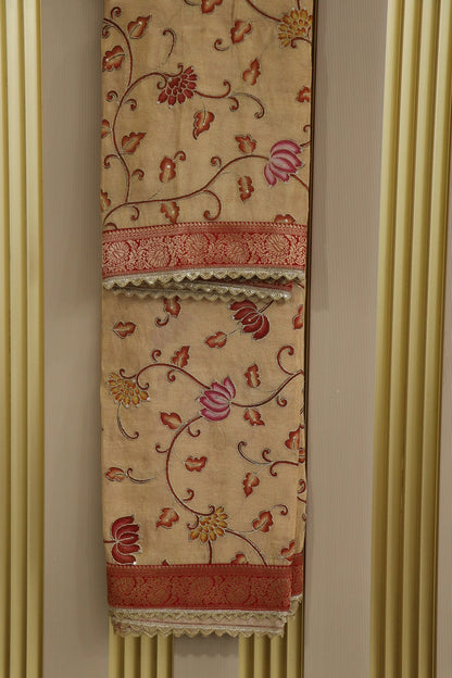 Kalamkari Printed Uppada Tissue Highlighted With Scalloped Border & Banaras Brocade Border