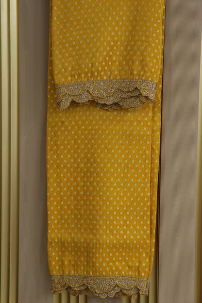 Polka Dota Woven Uppada Tissue Dupatta With Scallop Embroidery & Sequins