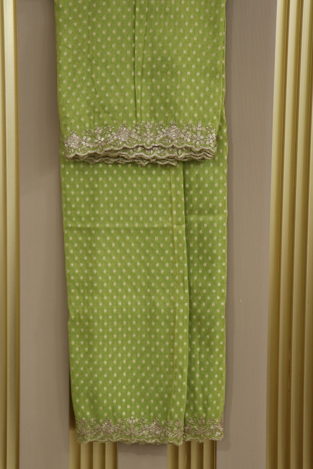 Polka Dota Woven Uppada Tissue Dupatta With Scallop Boder