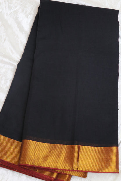 Naryanpet Cottons With Traditional Kaddi Border