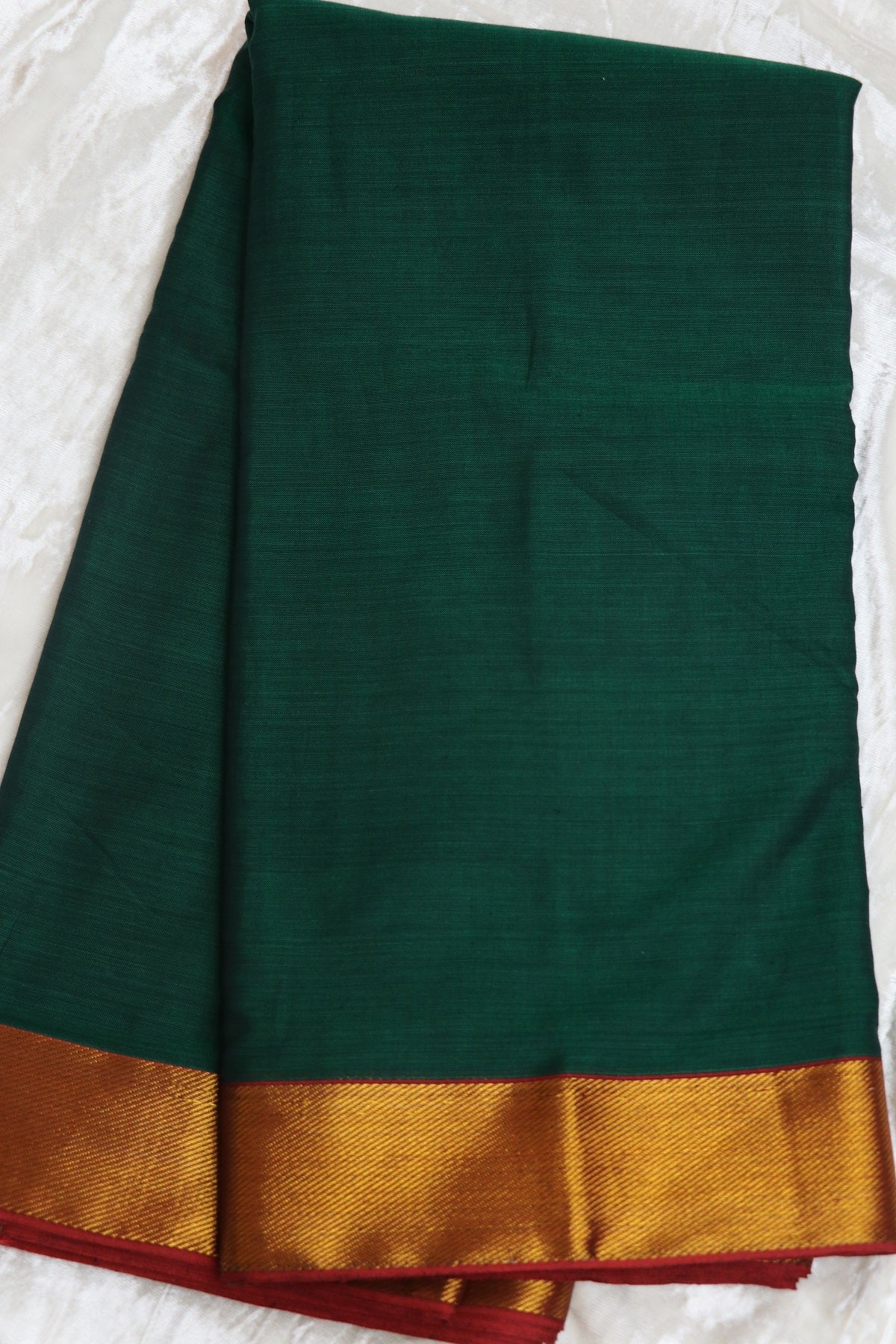 Naryanpet Cottons With Traditional Kaddi Border