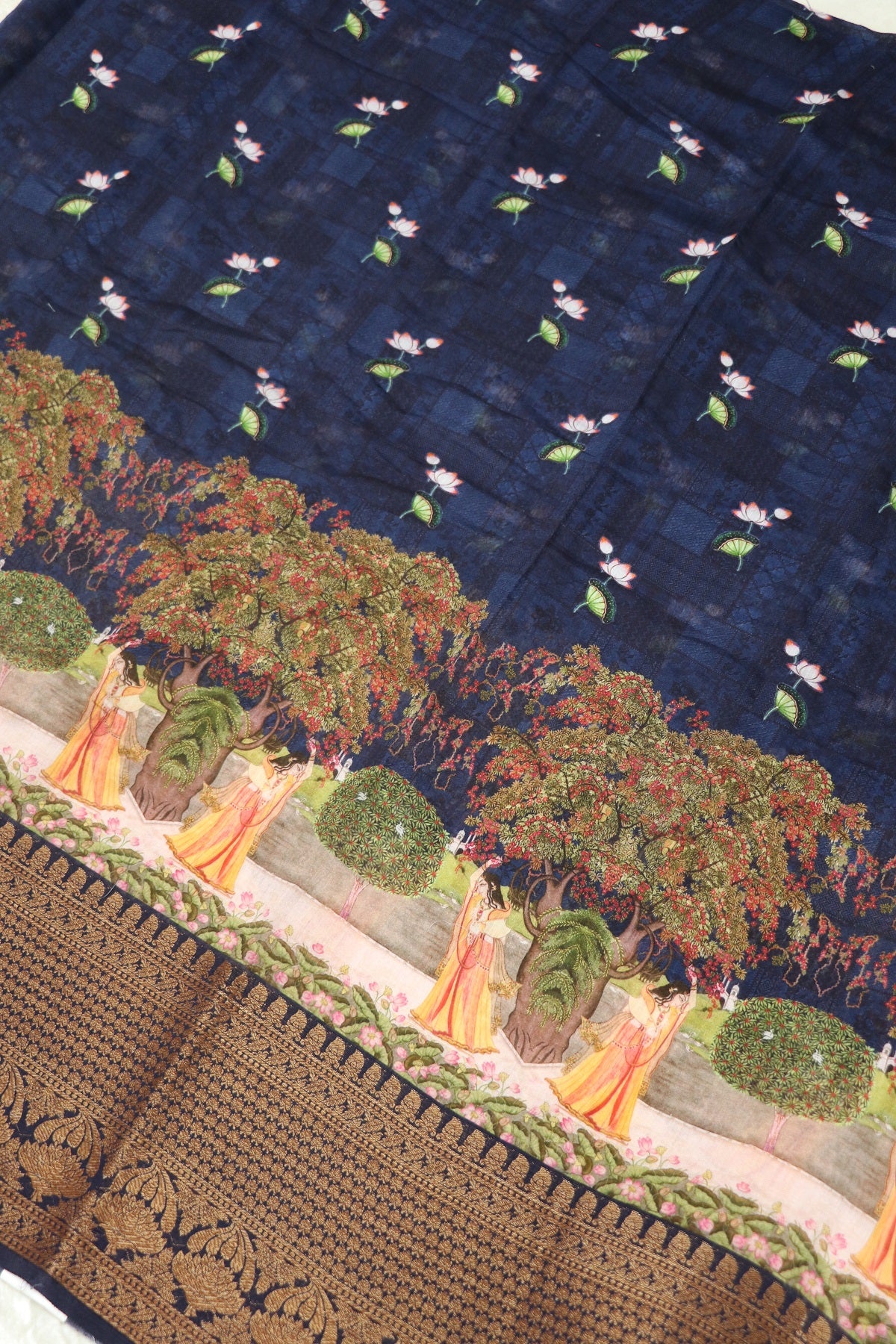 Pure Staple Silk Brindhavan Theme Print With Antiq Kanchi Woven Border