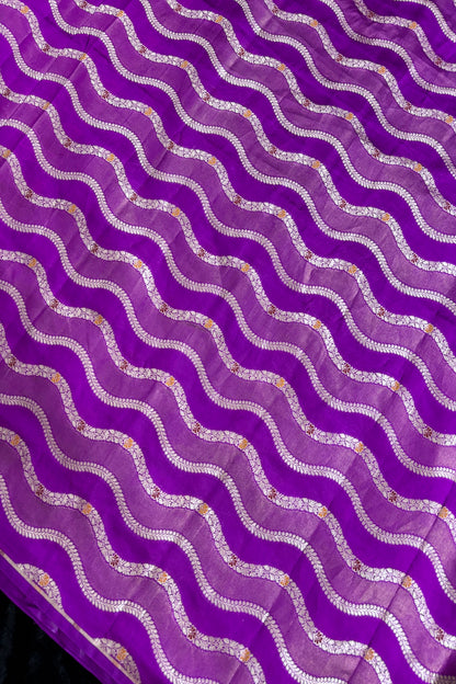 Katan & Tissue Wave Patterned Meenakari Woven Pure Banaras Silk Fabric
