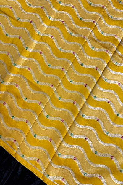 Katan & Tissue Wave Patterned Meenakari Woven Pure Banaras Silk Fabric