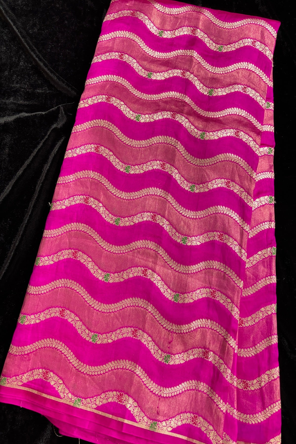 Katan & Tissue Wave Patterned Meenakari Woven Pure Banaras Silk Fabric