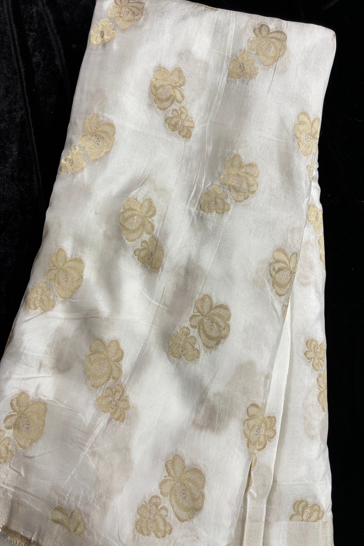 Lotus Flowers Woven Dyeable Dola Silk