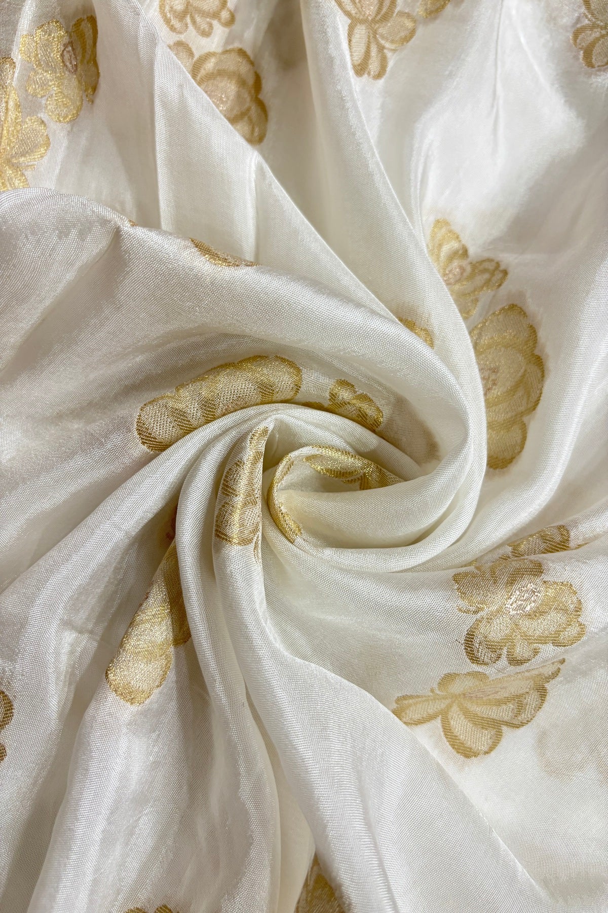 Lotus Flowers Woven Dyeable Dola Silk