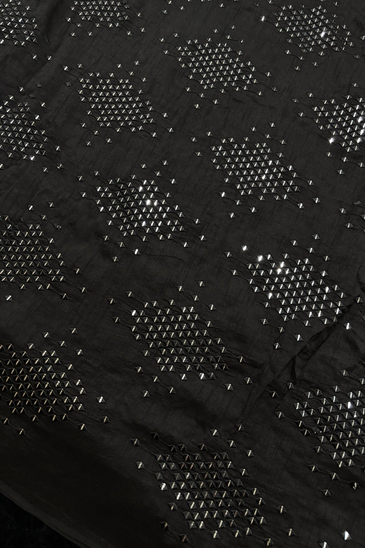 Logenze Shaped Mirror Embroidered Pure Banglore Silk Fabric