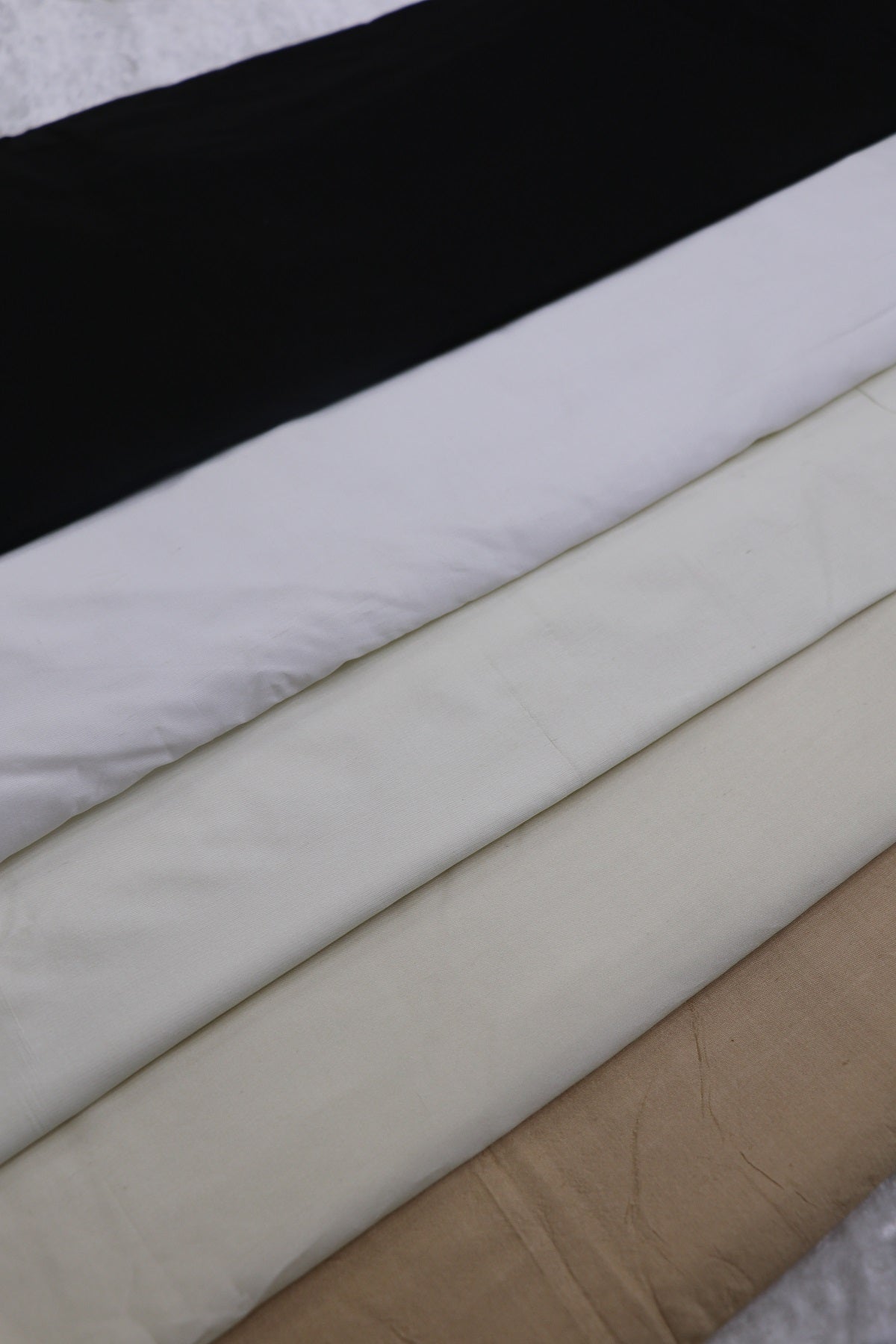 Hues Of Black and White Pure Pattu fabric